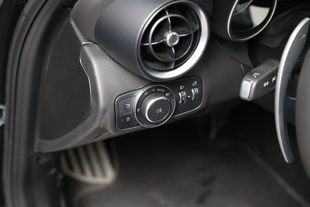 Alfa Romeo Giulia 2,0 Turbo 16V 280hk Q4 Veloce Drag Carplay B-Kamera 2018