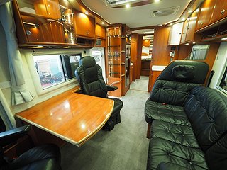 Husbil-halvintegrerad Concorde Charisma 890 LS 5 av 23