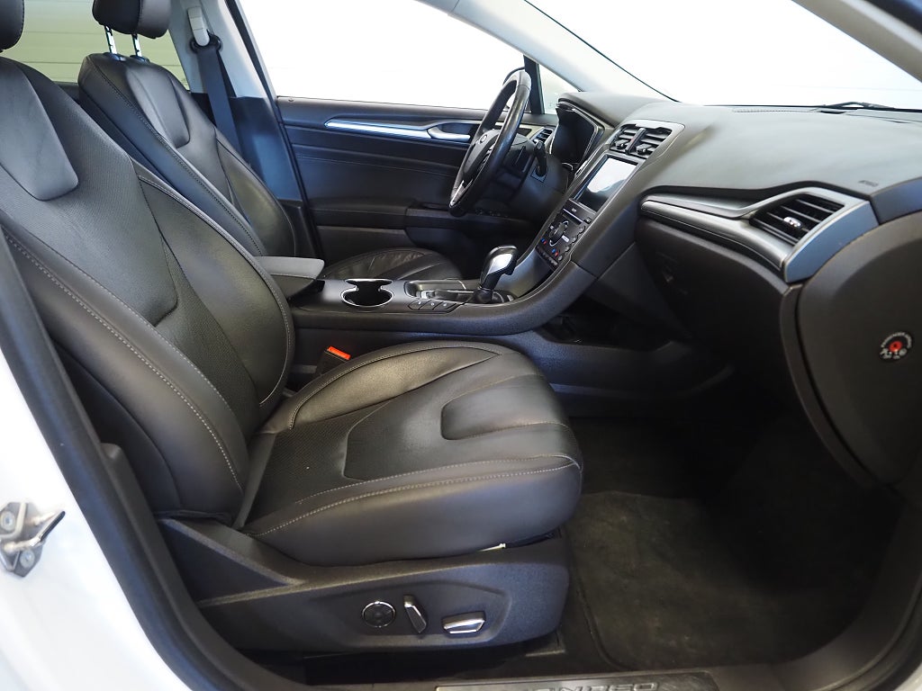 Ford Mondeo 2.0 TDCi Bi-Turbo 210hk Titanium Business Pano Kamera 2018