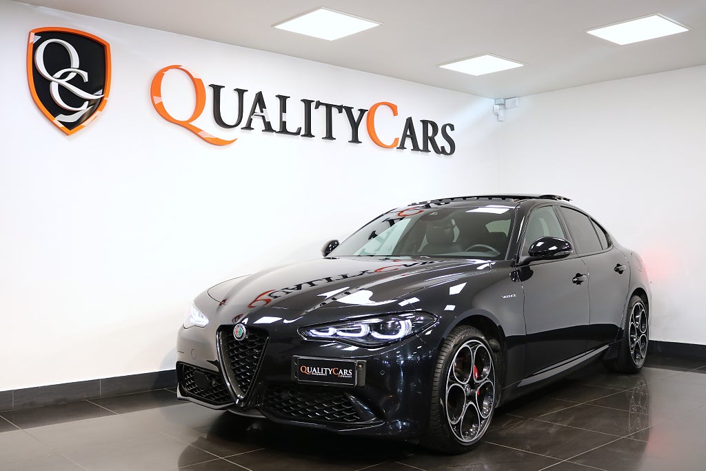Alfa Romeo Giulia Giulia Veloce Q4 280hk / Facelift / Pano / H/K / +Paket
