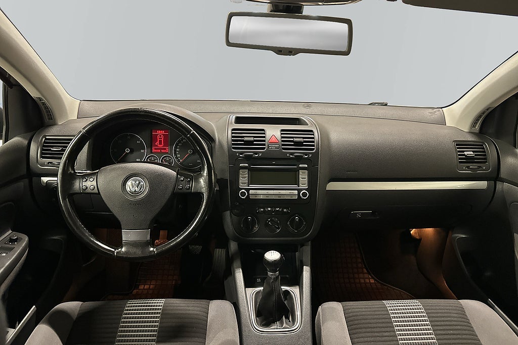 Volkswagen Golf 5-dörrar 1.9 TDI Motorvärmare Dragkrok