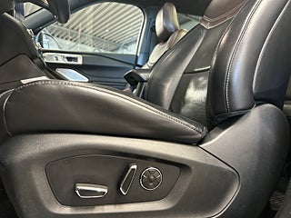 Ford Explorer Plug-In Hybrid SelectShift Platinum VÄLUTRUSTAD/360/S&V – bild 25