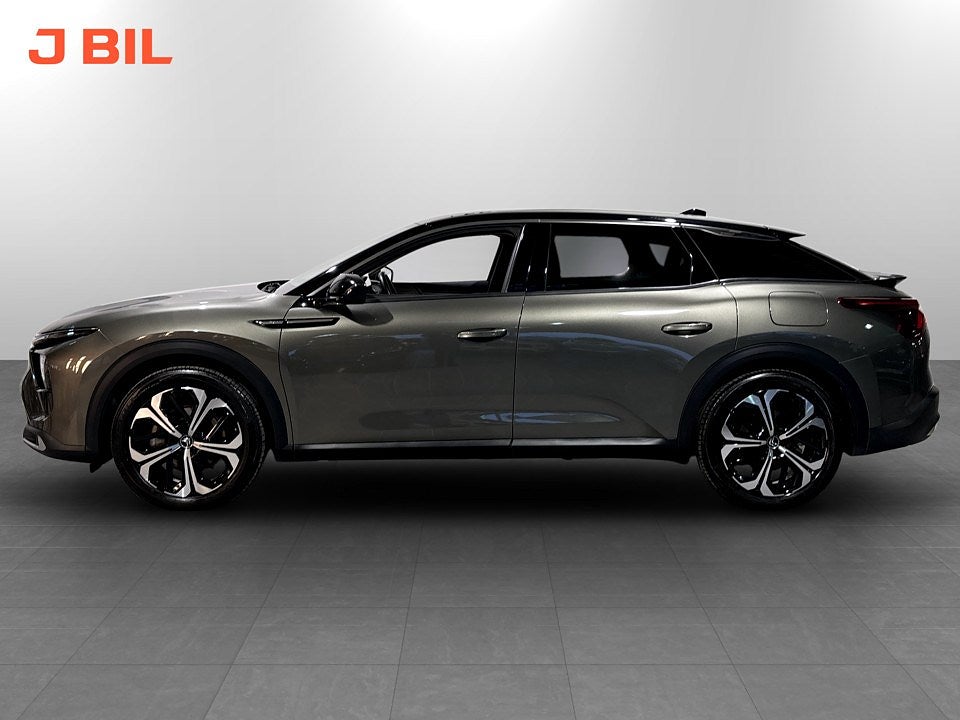 Bild på Citroën C5 X Shine Exclusive PHEV 225hk Aut - B-KAMERA,ELSTOL,NAV