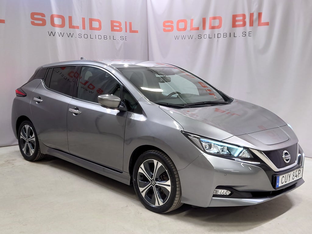 Nissan Leaf N-Connecta Vinterdäck 360 Kamera Värmepump Carplay