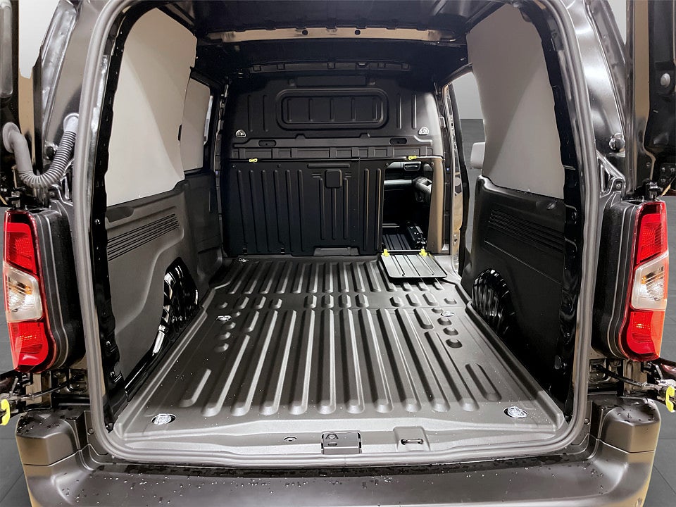 Bild på Peugeot Partner *EXTRA UTRUSTAD* 130hk AT8 L2 - DEMO