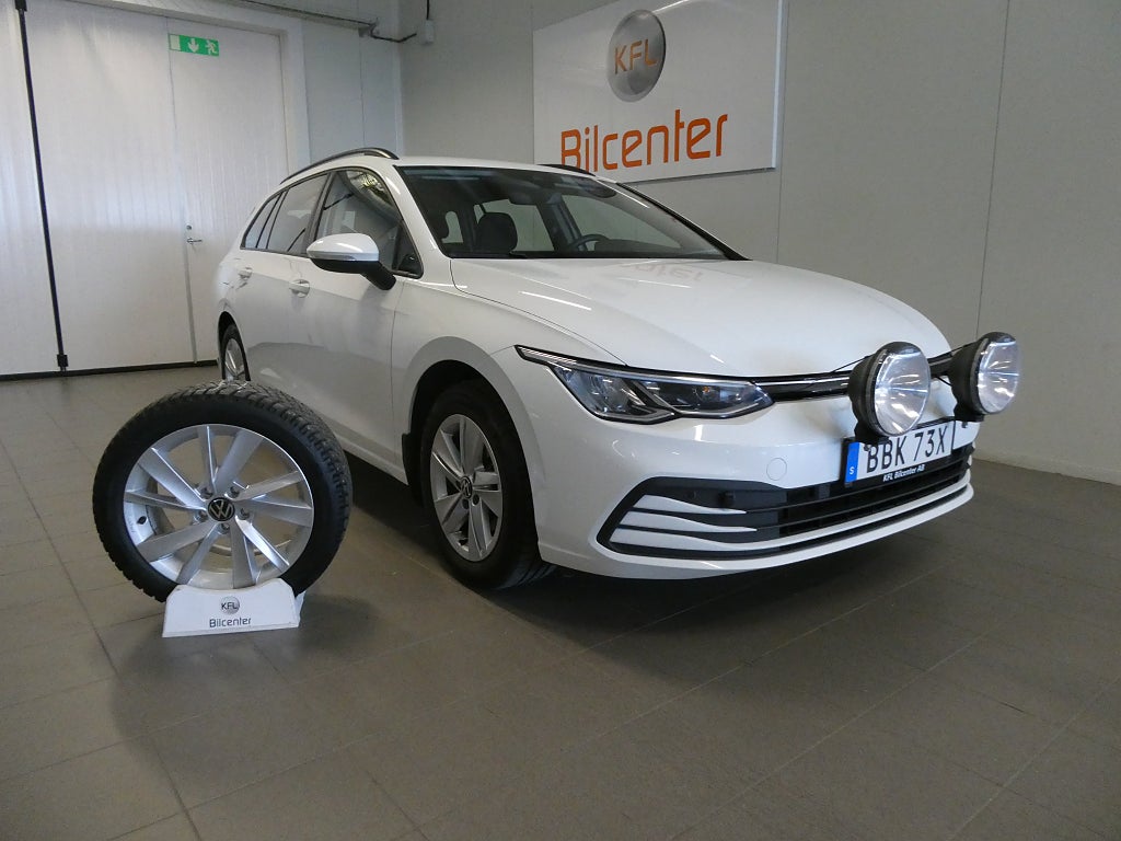 Volkswagen Golf 1.5 eTSI *NYSERVAD* Aut-PDC-CockPit-M&KVärmare-SoV