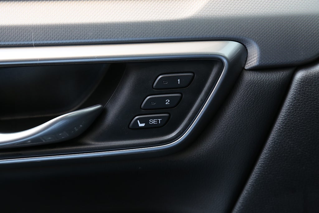 Honda CR-V Hybrid 215hk E-CVT Executive AWD Navi HUD Pano Skinn 2021