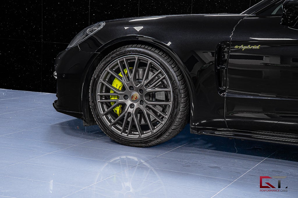 Porsche Panamera 4 E-Hyb ST PLATINUM MOMS 21" Pano 18vägs BOSE SoftClose