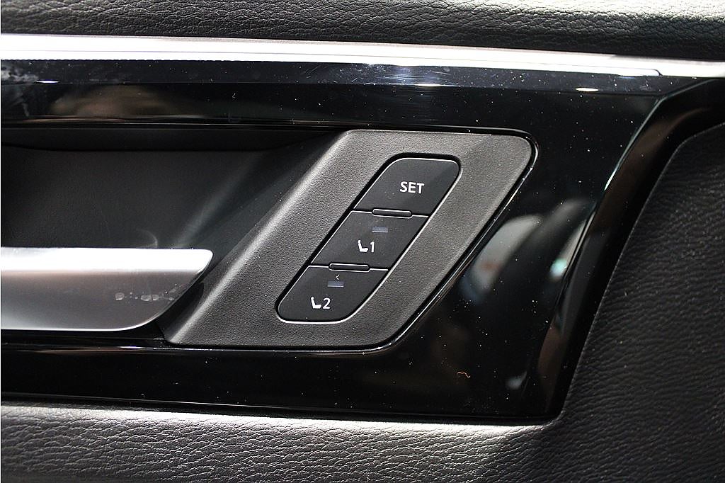 Bild på Mitsubishi Outlander Instyle Plug-In Serviceavtal & V-hjul*