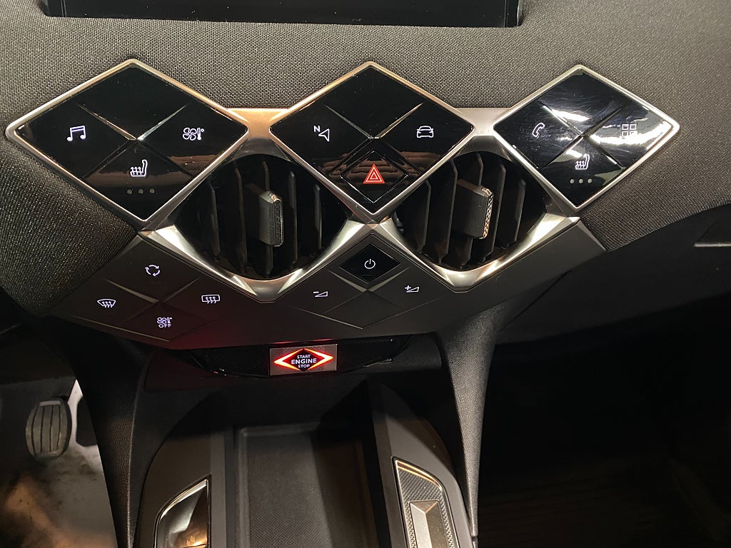 Bild på DS 3 Prestige Crossback 1.2 PT 100hk - CARPLAY