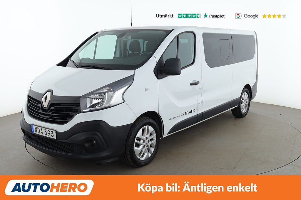 Renault Trafic 1.6 dCi / Dragkrok, Backkamera, 9-sits
