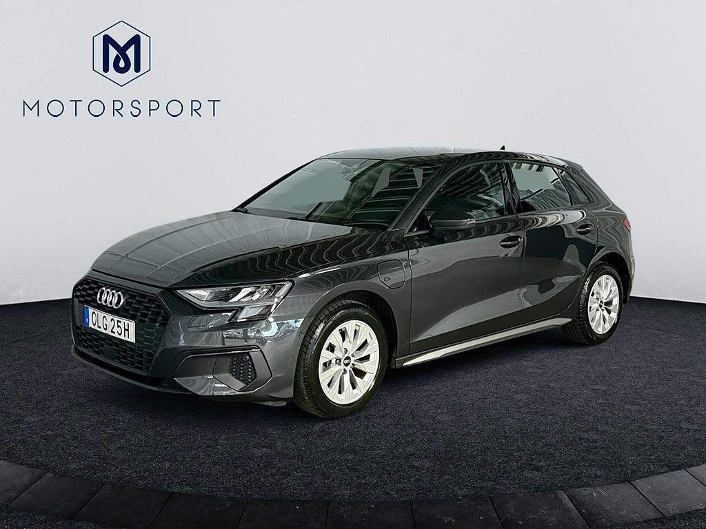 Audi A3 Sportback 40 TFSIe Aut Carplay Adaptiv farth B-Kamera