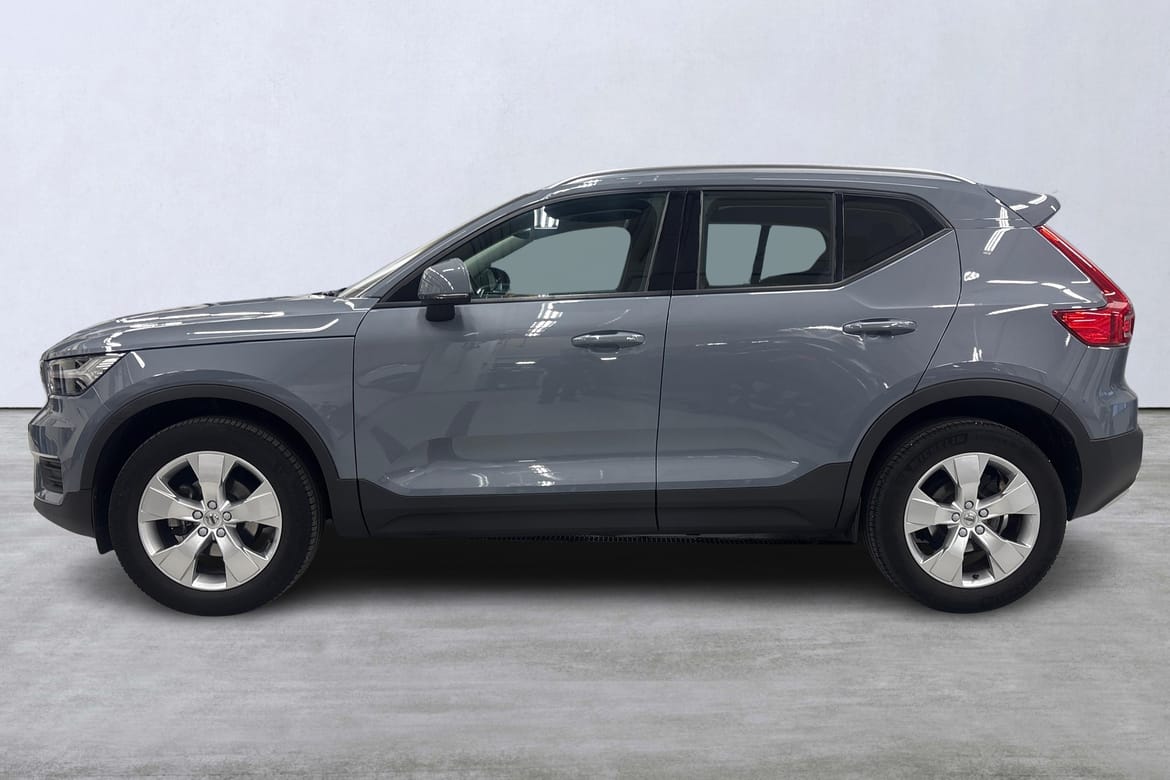 Volvo XC40 T3 FWD aut Momentum Advanced 2022, bild 2/10