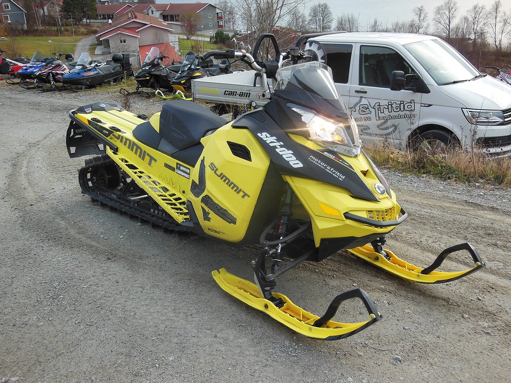 Ski-Doo Summit T3 154 800