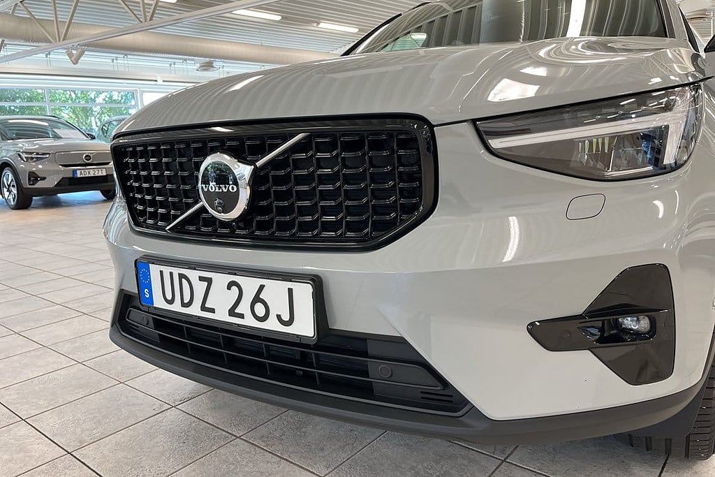 Volvo XC40 B3 FWD Bensin Plus Dark