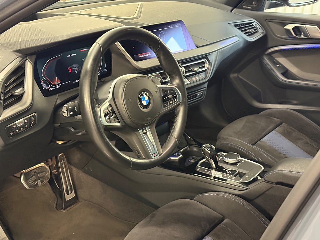 BMW M135i xDrive Innovation H/K HuD M-Performance Keyless