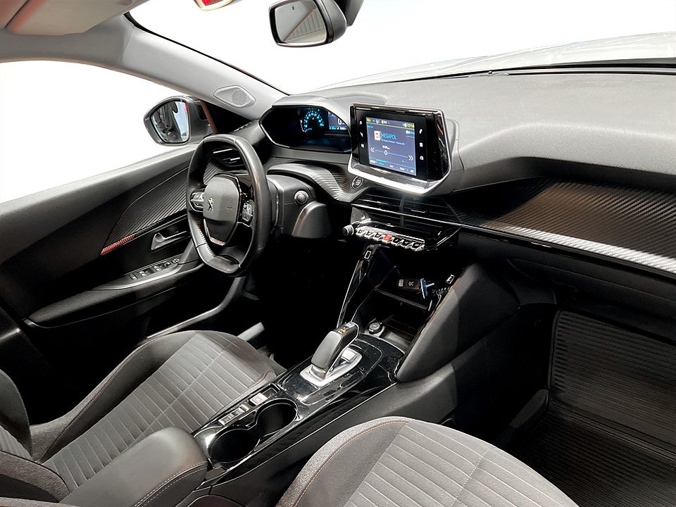Bild på Peugeot e-2008 Active Pack 50 kWh 136hk Aut P-SENSORER BAK