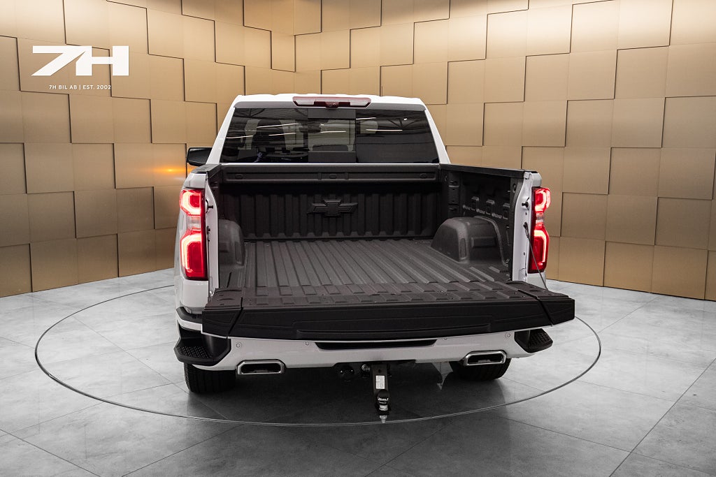 Chevrolet Silverado 1500 Crew Cab 3.0 Duramax D / 360° / Taklucka / BOSE®