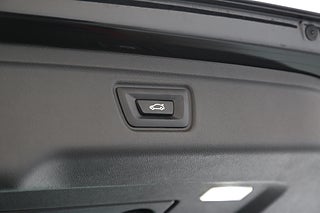 Kombi BMW 330e 24 av 24