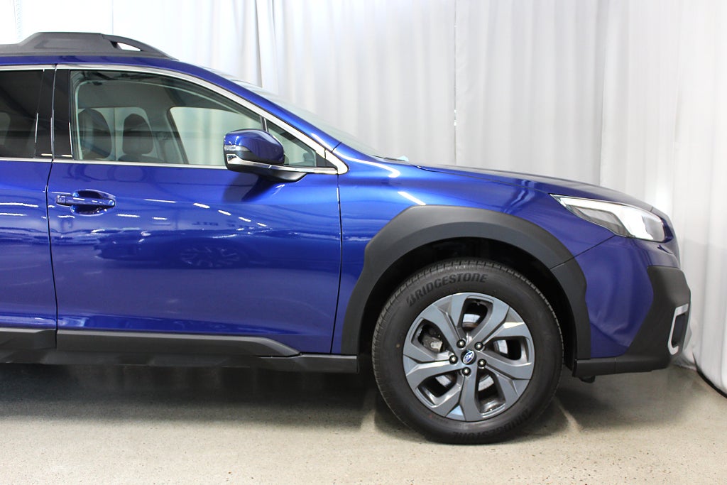 Subaru Outback 2.5 4WD 169HK XFuel Limited, Drag, Skinn, Navi, 3,99%
