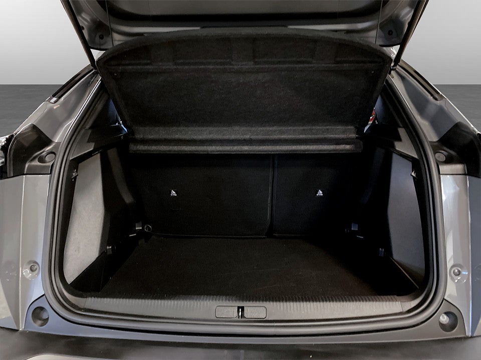 Bild på Peugeot 2008 Allure 1.2 PT 130hk B-KAMERA CARPLAY