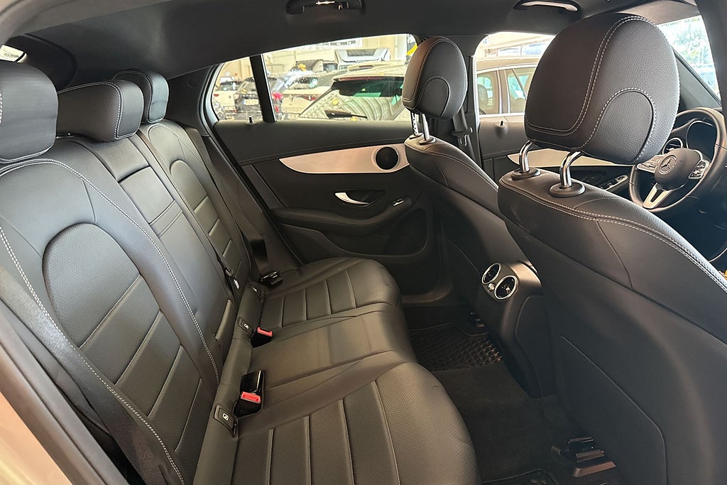 Mercedes-Benz GLC 300 de Coupé 4MATIC Aut P-värm Kamera Skinn Navi Moms miniatyr 18
