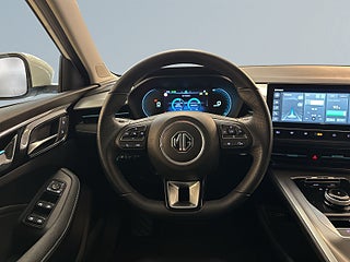 MG 5 Long Range 61.1 kWh Luxury Pvärm Garanti 360° SoV MOMS – bild 9
