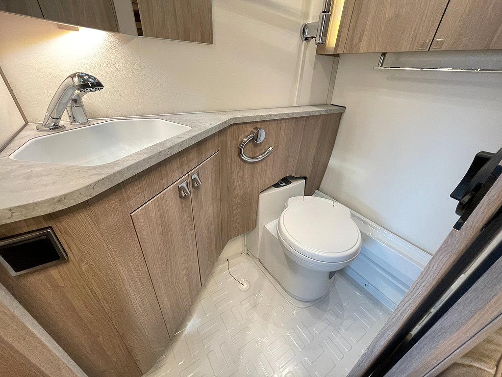 Kabe Royal 520 XL KS /ALDE/Solcell/Ugn/Väldigt fint skick - Kabe