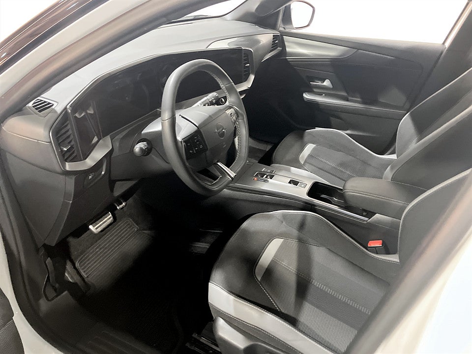 Bild på Opel Mokka GS Hybrid 145hk Aut B-KAMERA CARPLAY