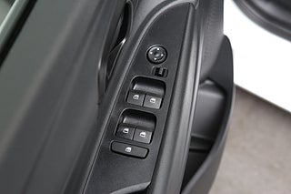 Halvkombi Hyundai i20 5 av 15