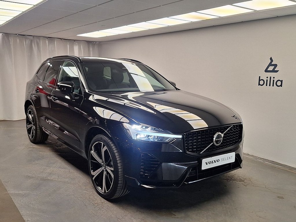 Volvo XC60 T6 Plus Dark Edition AWD / Värmare / 360kamera / HarmanKardon