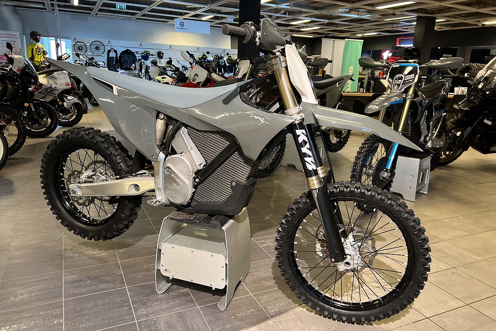 Stark Varg EX Enduro 80hk Demo 33 timmar 