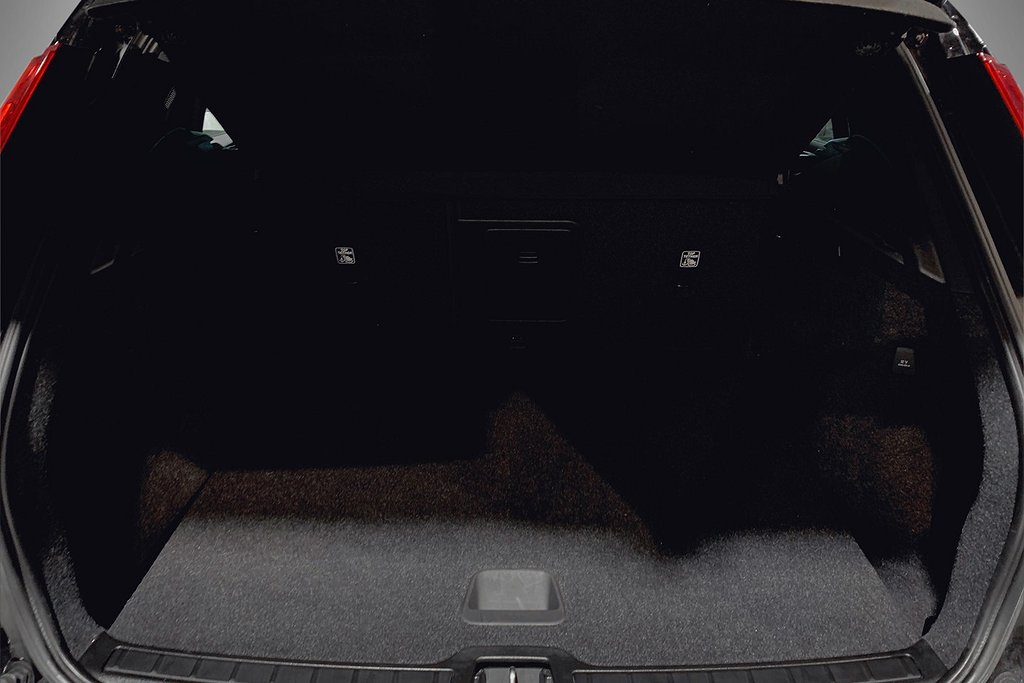 Volvo XC40 T2 R-Design | Harman | Drag | Pano | Navi 2021