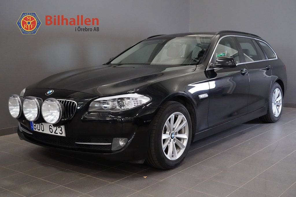 BMW 520d Touring Steptronic Dragkrok Värmare Sportstolar