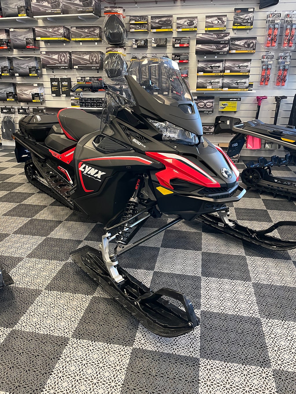 Lynx Adventure STD 600 ACE -25 *I Lager*