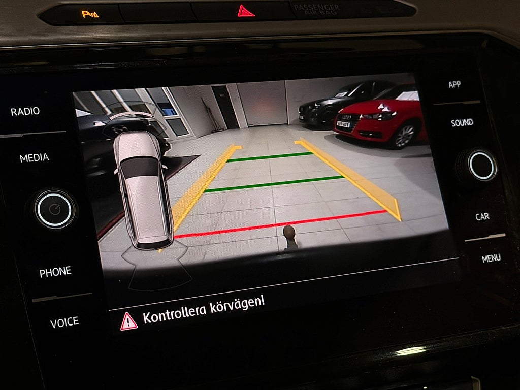 Volkswagen Passat GTE |Drag | Kamera | Nyservad | Låga mil 2018