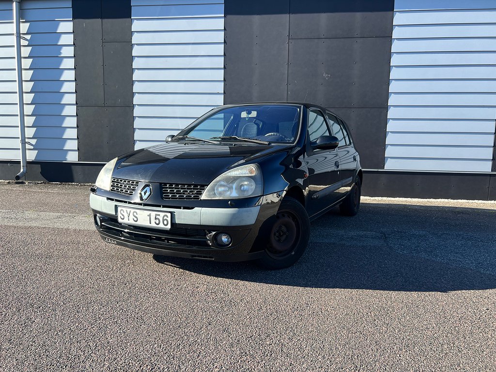 Renault Clio 5-dörrars Halvkombi 1.2 LÅGA MIL NYBESIKTIGAD