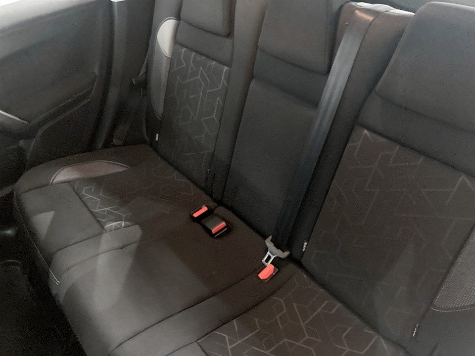 Bild på Peugeot 2008 Active 1.2 PT 82hk - P-SENSORER, DRAG