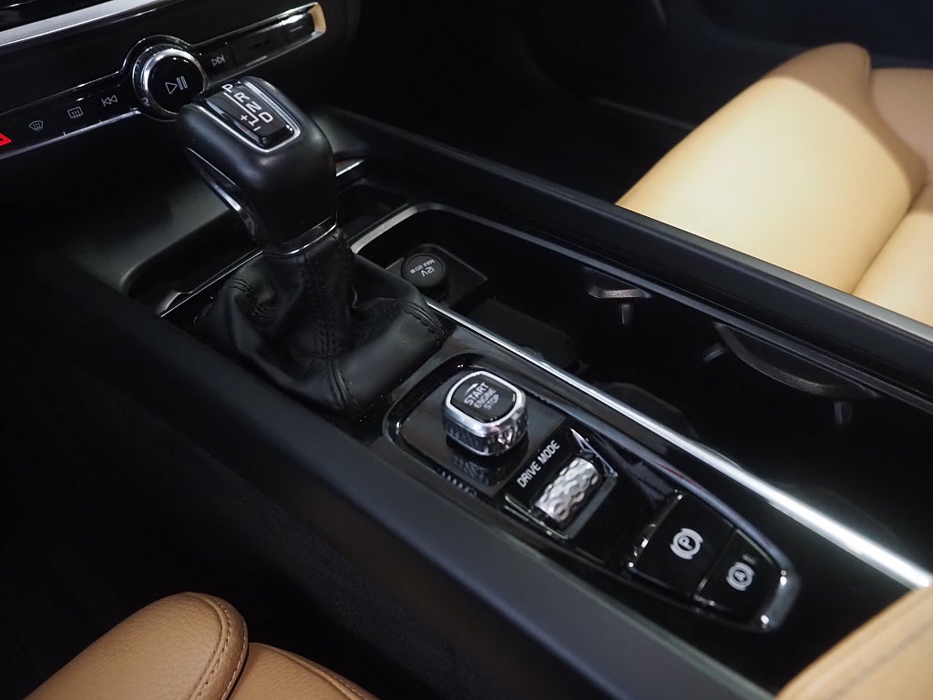 Volvo V60 T5 Geartronic Inscription Värmare Drag Skinn BLIS 2019