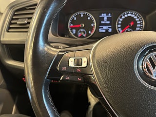 Volkswagen Caravelle 2.0 TDI Comfortline 9-Sits/Drag/P-Värm/S&V-Hjul/P-Sens