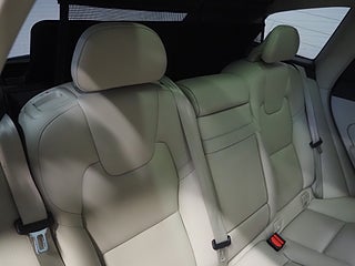 SUV Volvo XC60 14 av 25