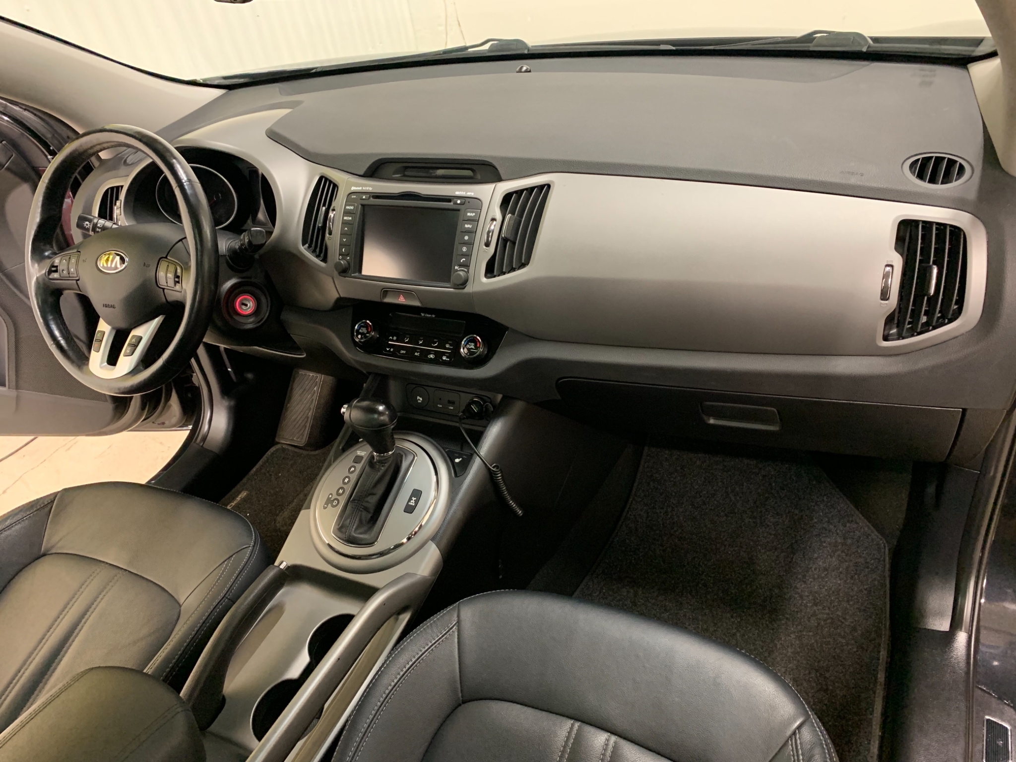 Kia Sportage 2.0 CRDi AWD Automat 184hk 2014, bild 6/43