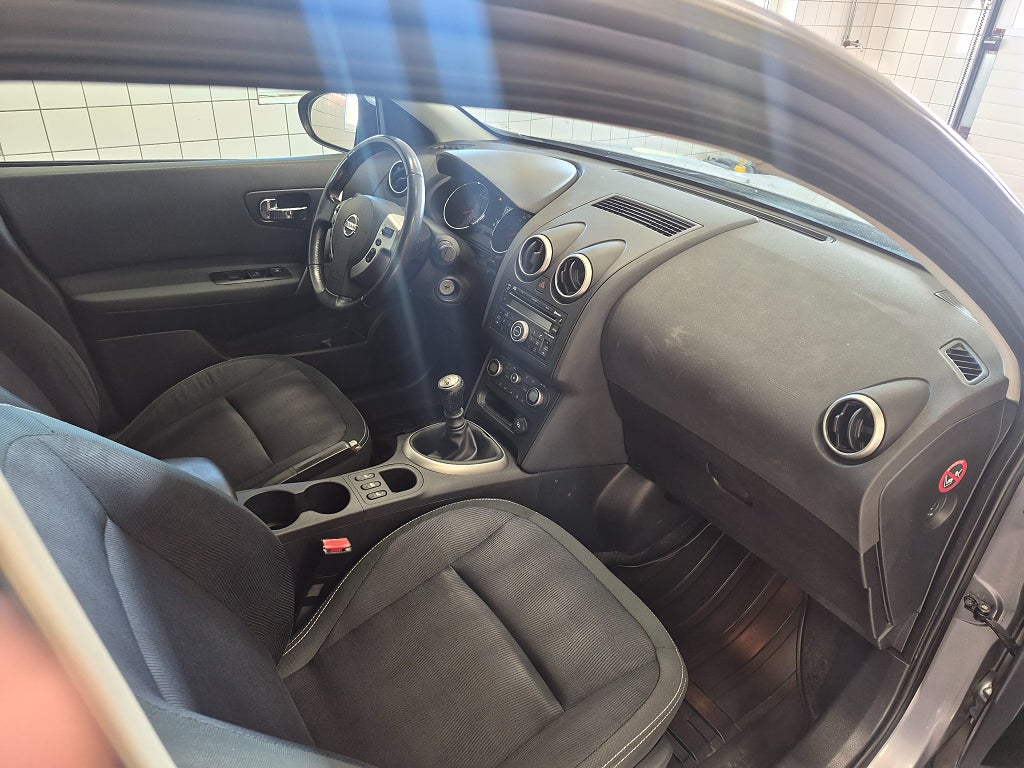 Nissan Qashqai 2010 - miniatyr 2