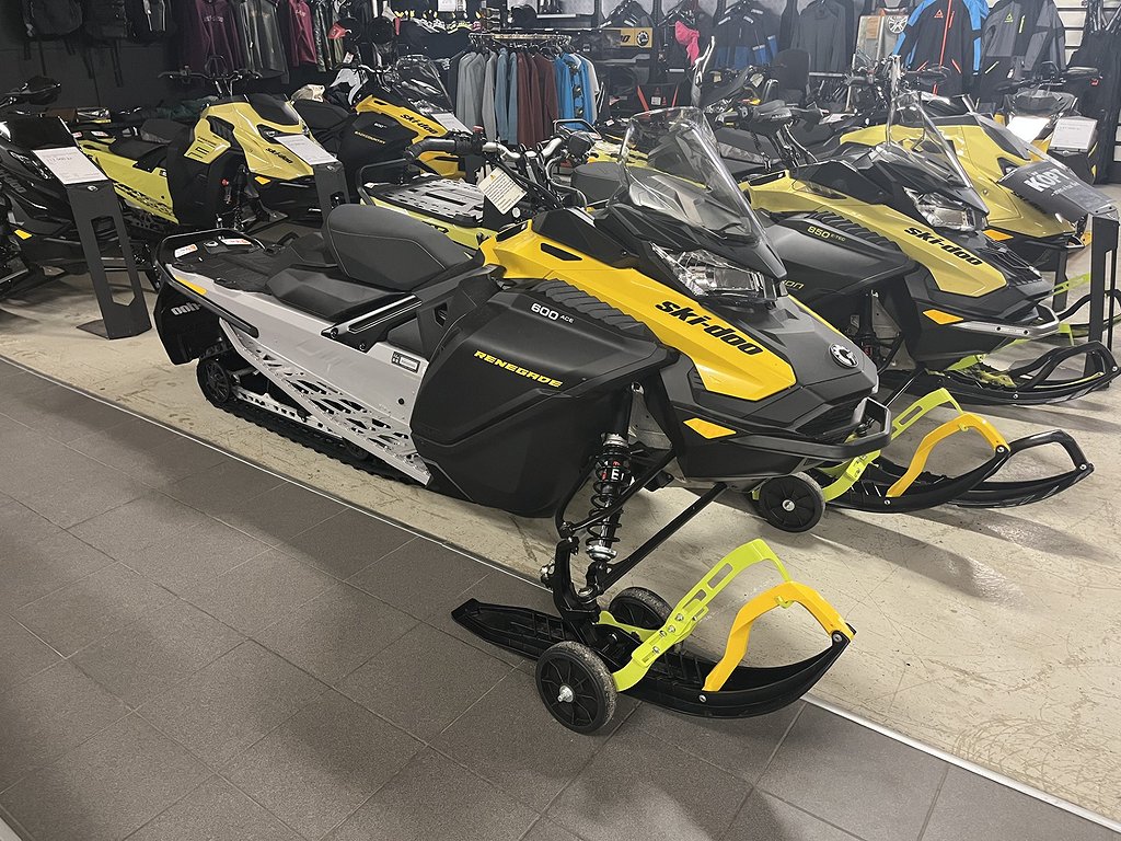 Ski-Doo Renegade Sport 600 ACE