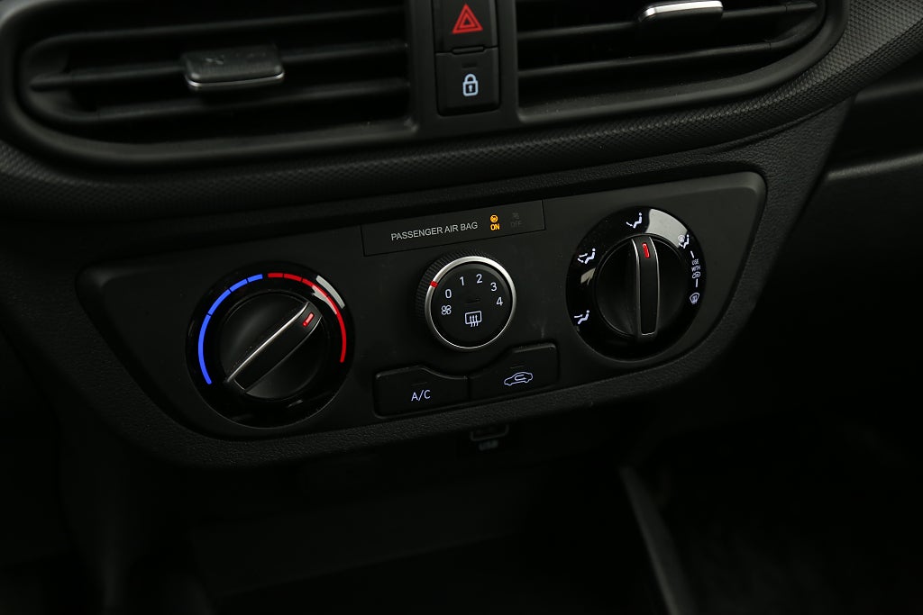 Hyundai i10 1,0 blue Essential CarPlay Leasbar Nybilsgaranti