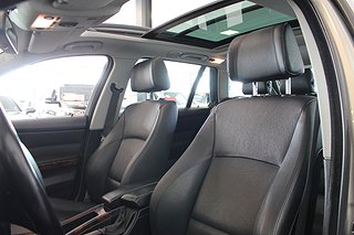 Kombi BMW 330 13 av 20