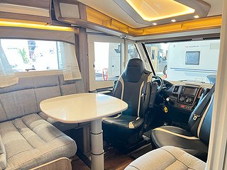 Husbil-integrerad Kabe TM I 810 LGB 12 av 28