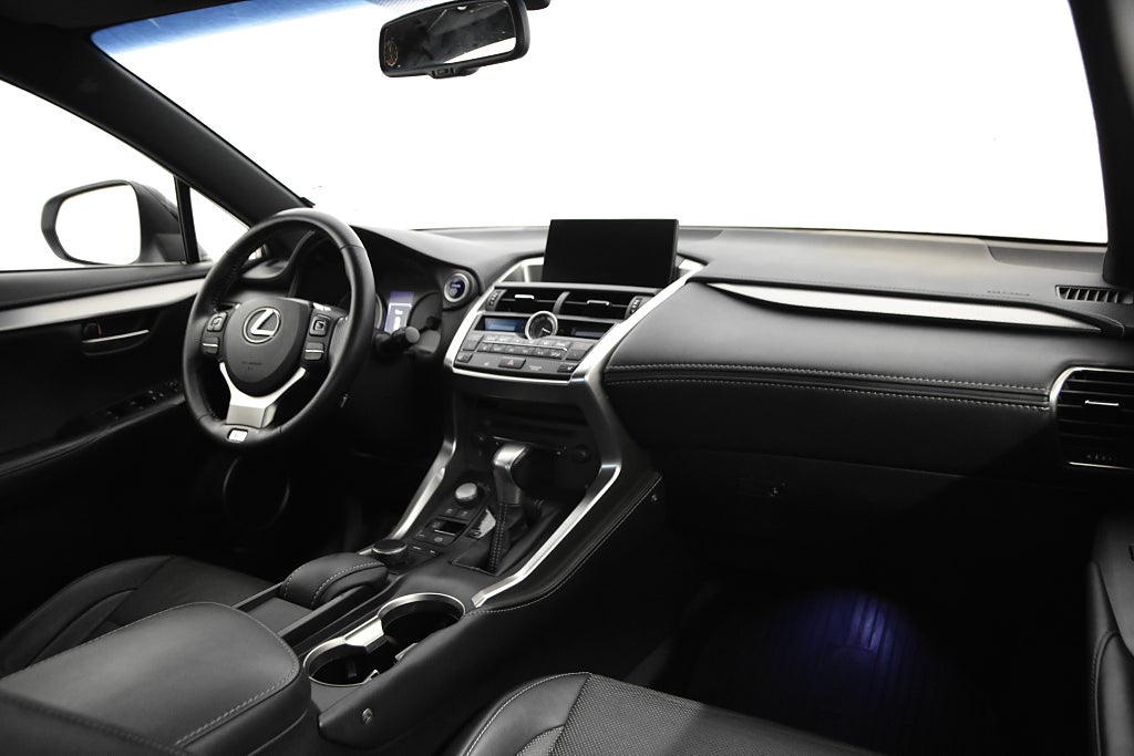 Lexus NX300h 2017 - miniatyr 17