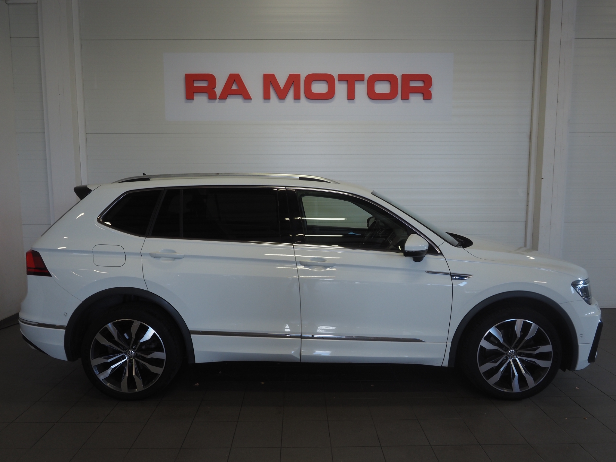 Volkswagen Tiguan Allspace 2019, photo 4/10