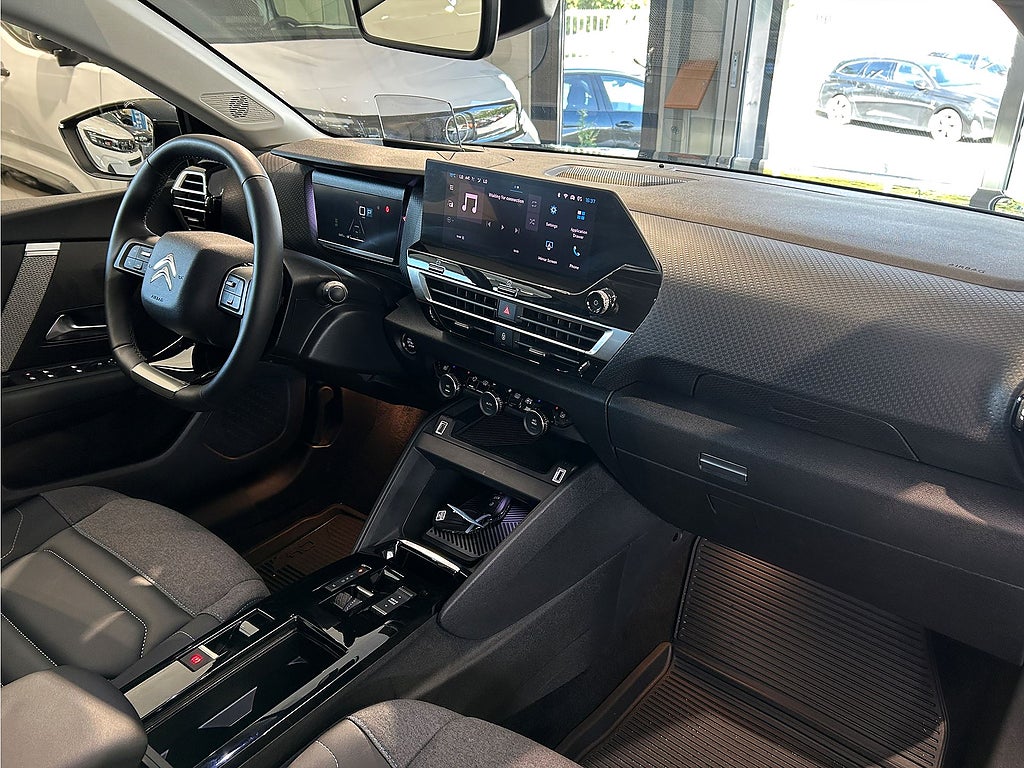 Bild på Citroën C4 Shine 1.2 PT 131hk Aut - B-KAMERA, CARPLAY